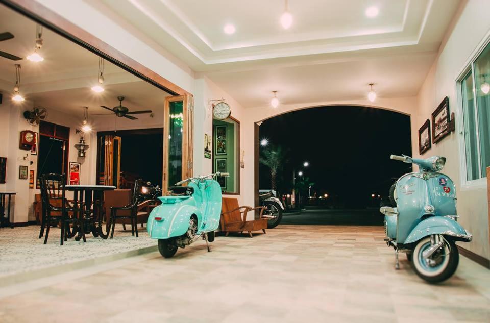 Baan Kiang Wang Aparthotel Фетчабури Екстериор снимка